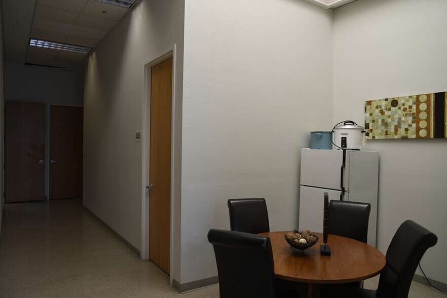 More Photos Of 841 Latour Ct, Napa Office For Lease