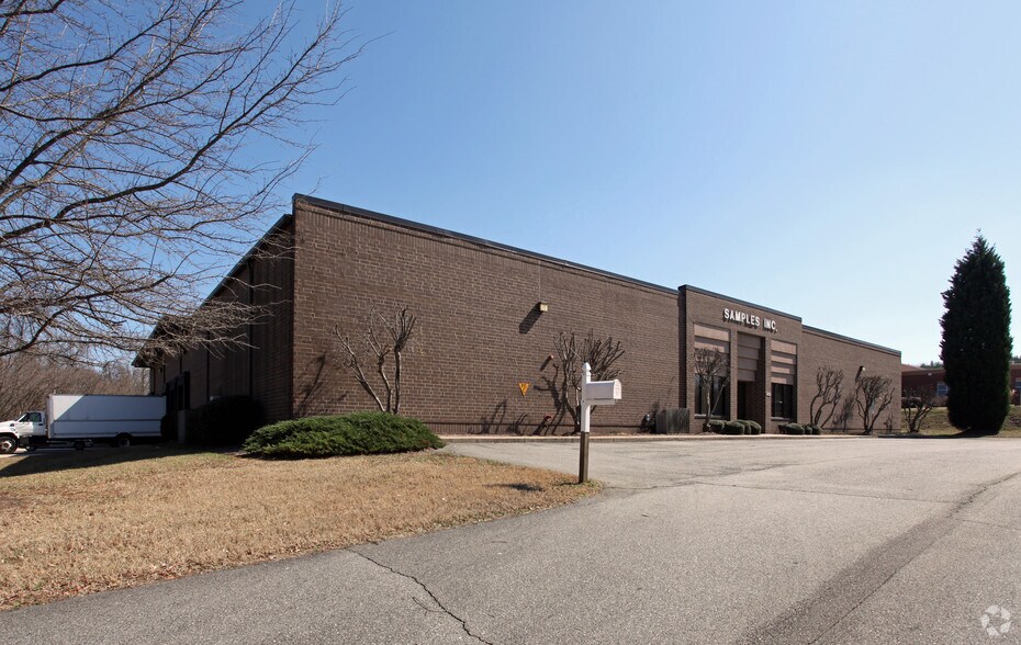 More Photos Of 623 Southwest St, High Point Warehouse For Lease