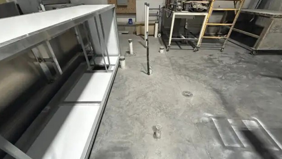 More Photos Of 4302 Security Pky, New Albany Manufacturing For Lease