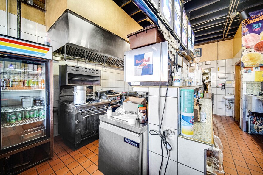 More Photos Of 6230 S Western Ave, Chicago Restaurant For Sale