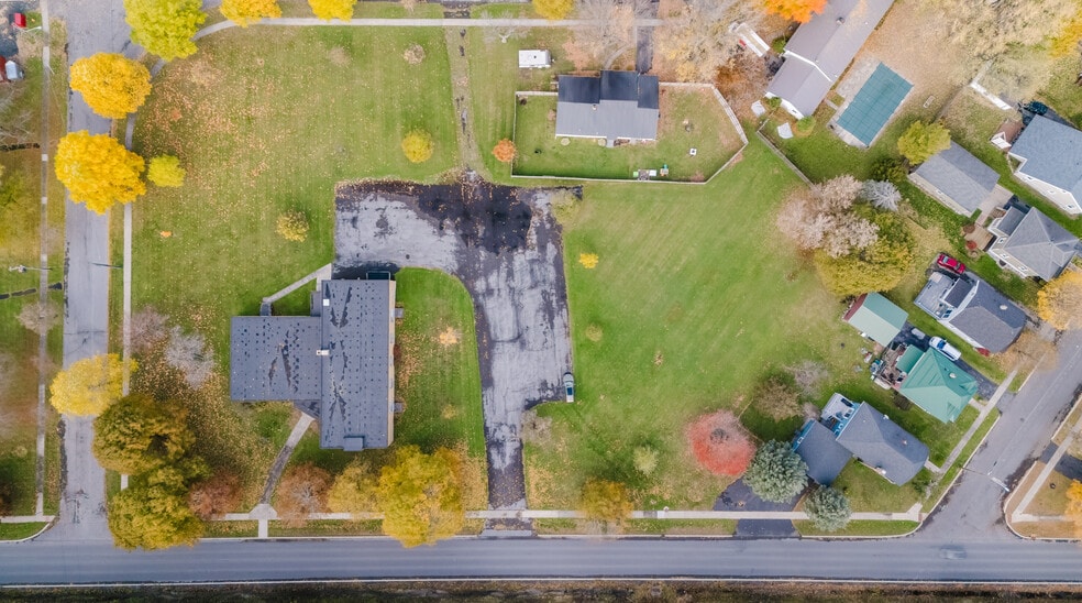 More Photos Of 557 Thompson Blvd, Watertown Religious Facility For Sale