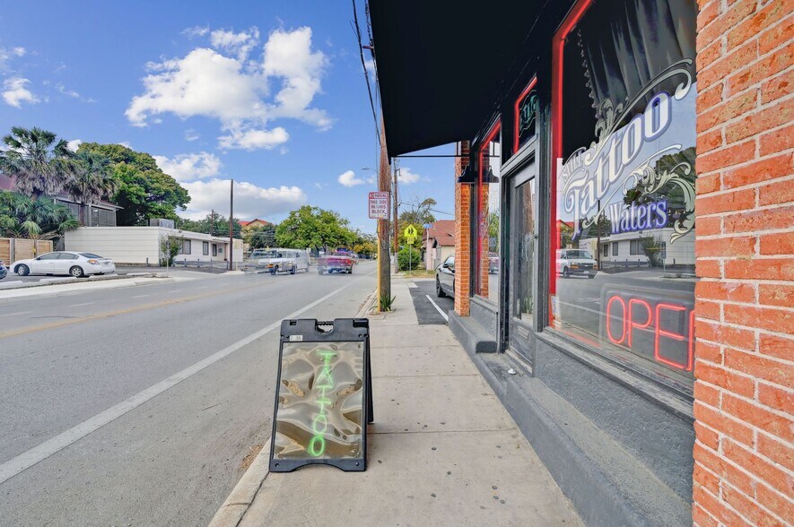 More Photos Of 2100-2110 McCullough Ave, San Antonio Storefront For Sale