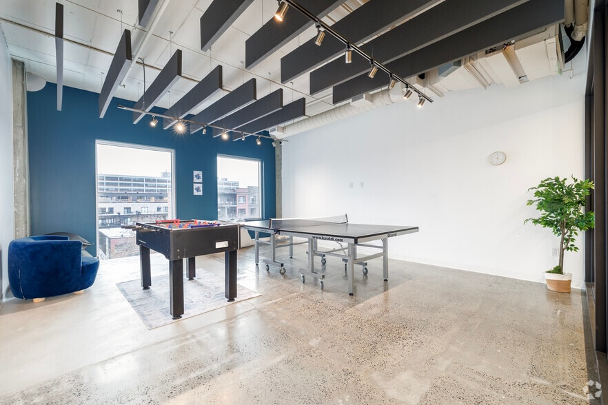More Photos Of 7236 St Waverly, Montréal Office For Lease