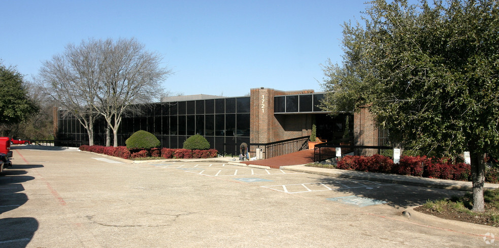 Primary Photo Of 1721 W Plano Pky, Plano Office For Lease