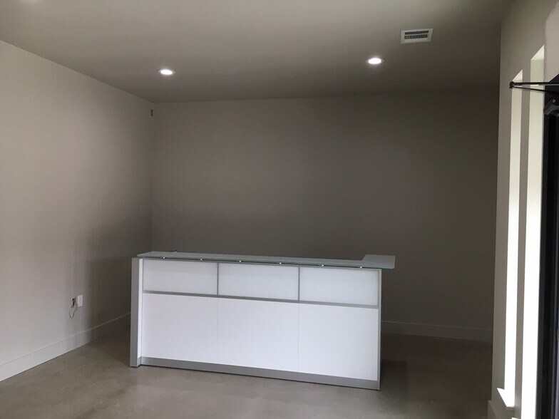 More Photos Of 14430 Fm 718, Fort Worth Warehouse For Lease