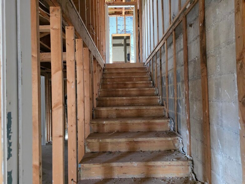 More Photos Of 182 Woodberry Rd Sw, Meadows Of Dan Hotel For Sale