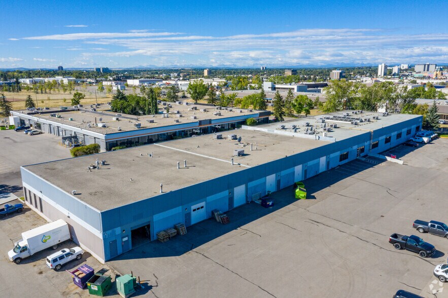 More Photos Of 6120 3rd St SE, Calgary Warehouse For Lease