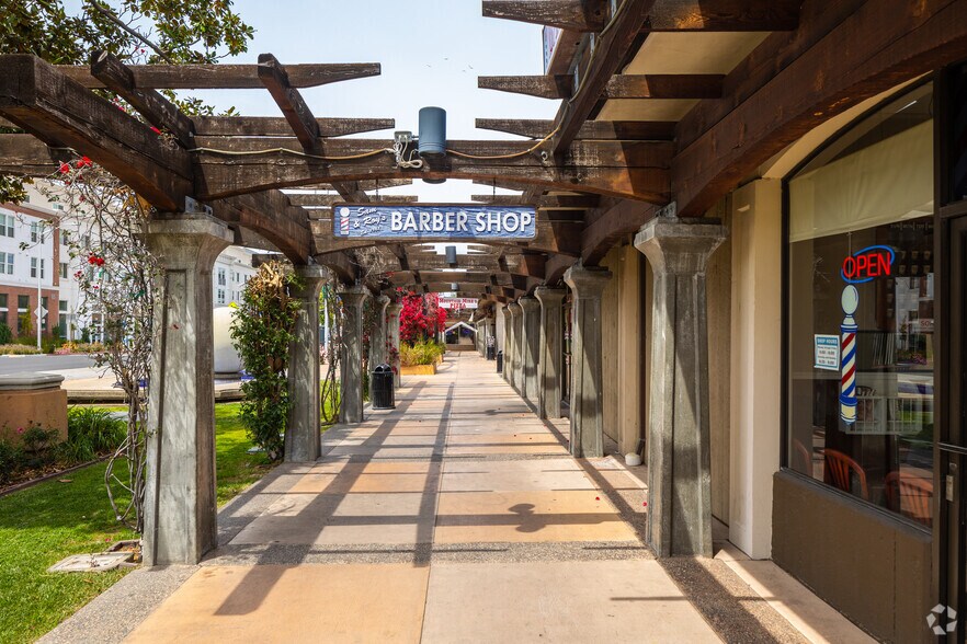 More Photos Of 1266-1290 Franklin St, Santa Clara Storefront Retail Office For Sale