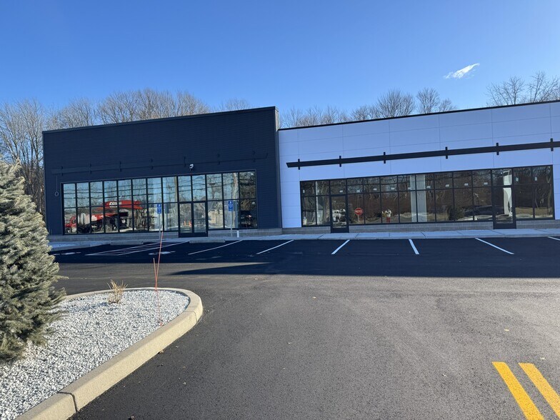 More Photos Of 212 Talcottville Rd, Vernon General Retail For Lease