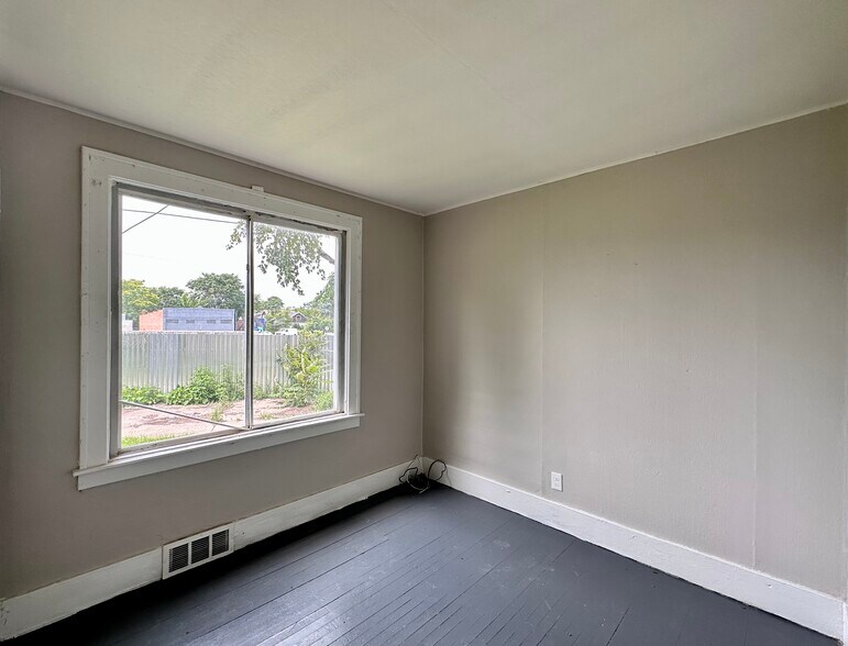 More Photos Of 14028 Faircrest St, Detroit Apartments For Sale