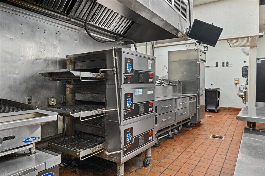 More Photos Of 1202 Murfreesboro Rd, Franklin Restaurant For Lease