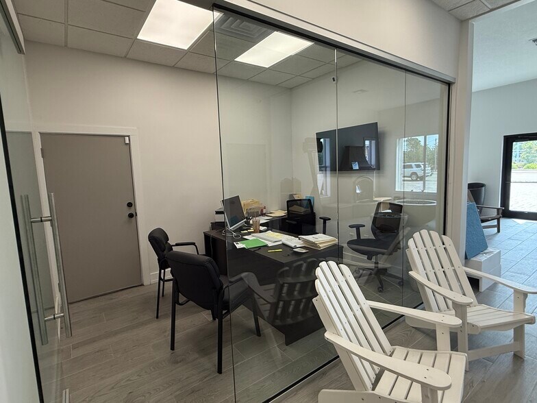 More Photos Of 2736 Land O Lakes Blvd, Land O' Lakes Storefront Retail Residential For Sale