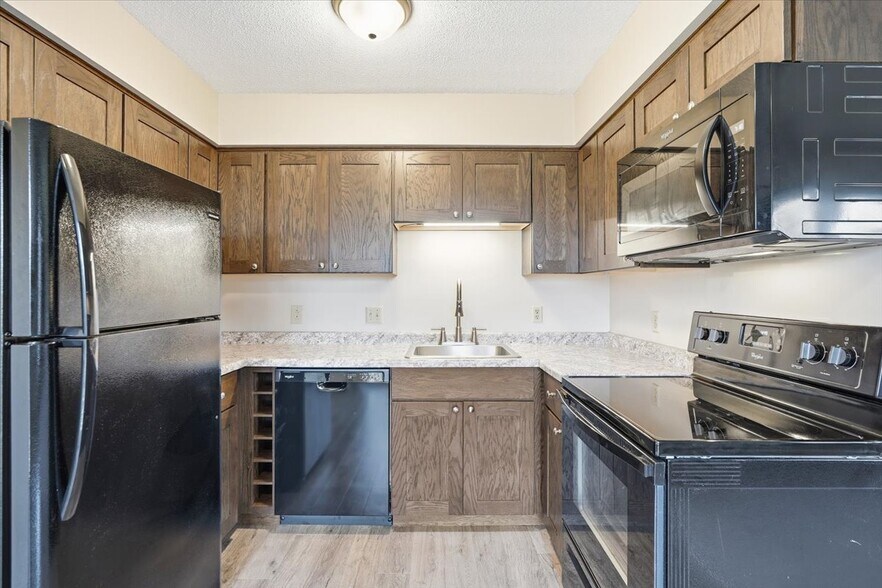 More Photos Of 754 E 11th St, New Richmond Apartments For Sale