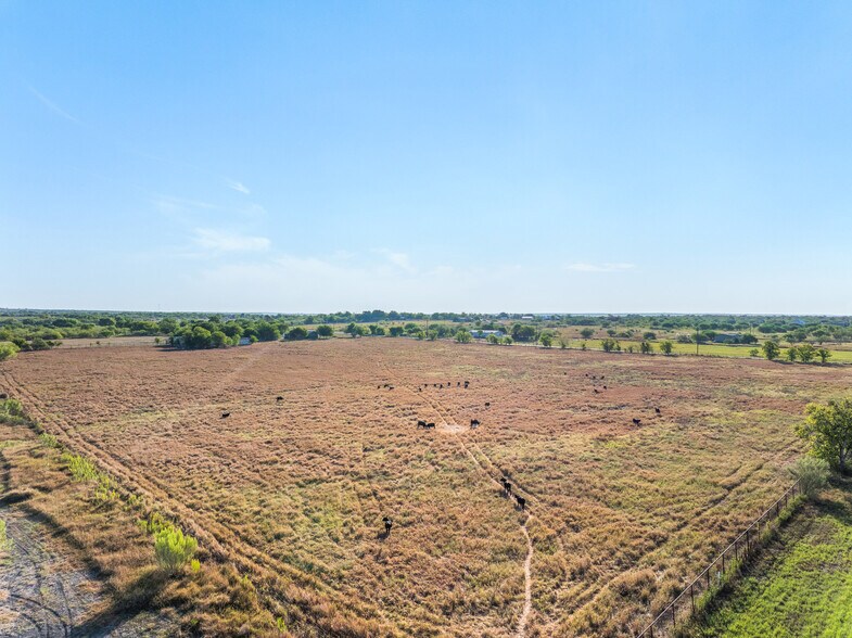 More Photos Of TX 80, Martindale Land For Sale