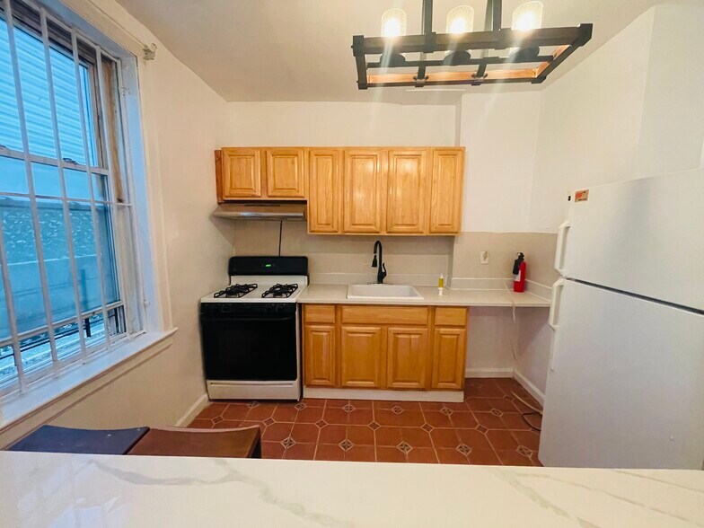 More Photos Of 9815 34th Ave, Corona Apartments For Sale