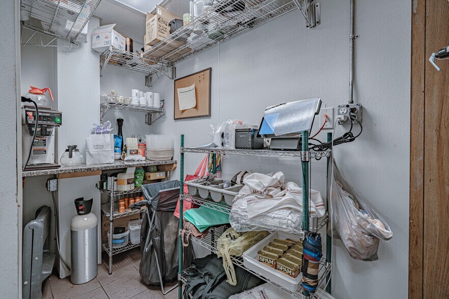 More Photos Of 754 Cherokee st, Fountain Hill Restaurant For Sale