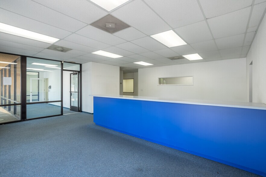 More Photos Of 1455 South St, Redding Flex For Sale