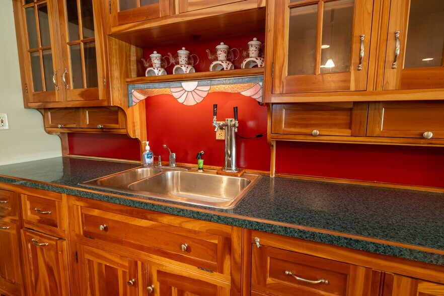More Photos Of 279 S Main St, Winterport Winery Vineyard For Sale