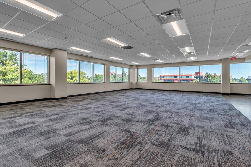 More Photos Of 400 Essjay Rd, Williamsville Office For Lease