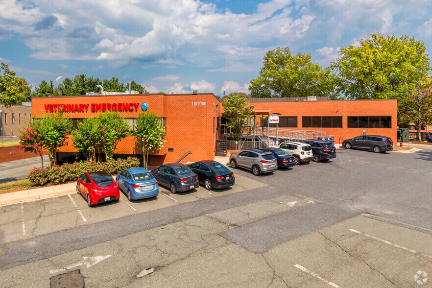 Primary Photo Of 1 Taft Ct, Rockville Veterinarian Kennel For Lease