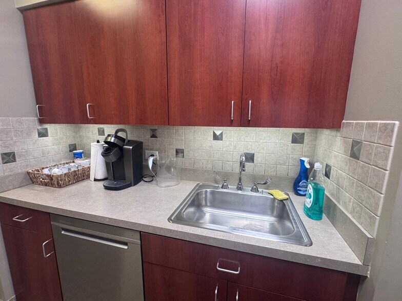 More Photos Of 1159 N Main St, Glendale Heights Office For Sale