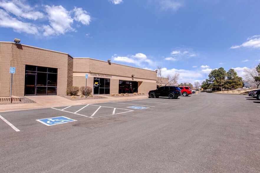 More Photos Of 7399 S Tucson Way, Centennial Flex For Lease