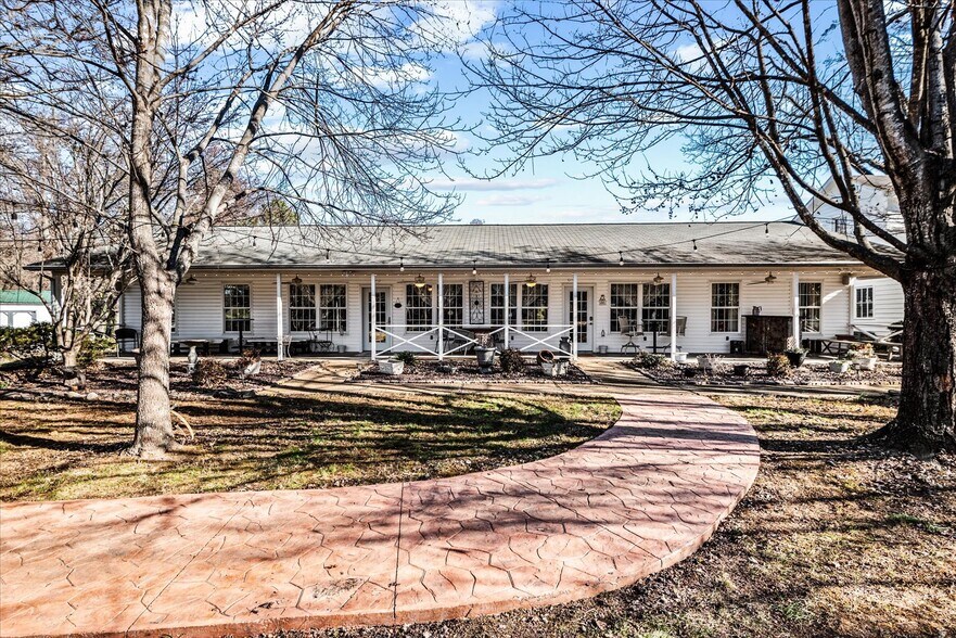 More Photos Of 115 E Broaddus Ave, Bowling Green Apartments For Sale