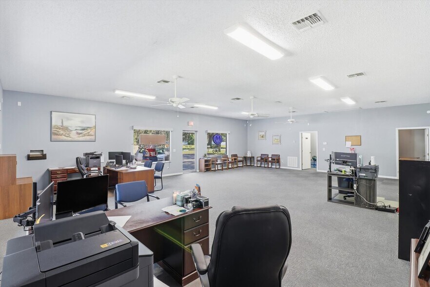 More Photos Of 2339 N Country Road 470, Lake Panasoffkee Office For Sale