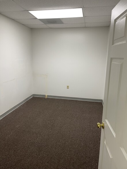 More Photos Of 2536 Carrollton Villa Rica Hwy, Carrollton Office For Lease