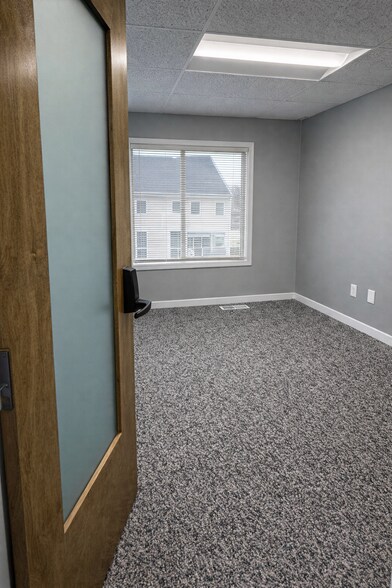 More Photos Of 9426 Stewartown Rd, Gaithersburg Loft Creative Space For Lease