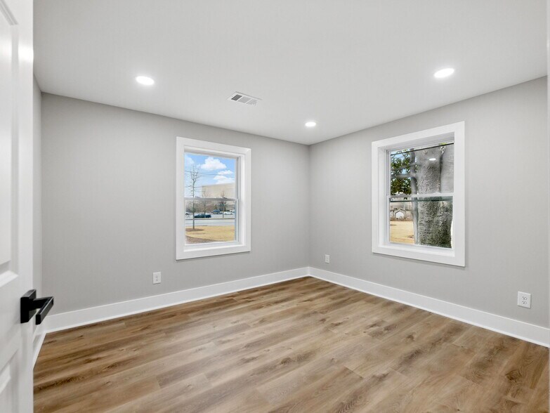 More Photos Of 3473 Atlanta Hwy, Flowery Branch Office For Sale