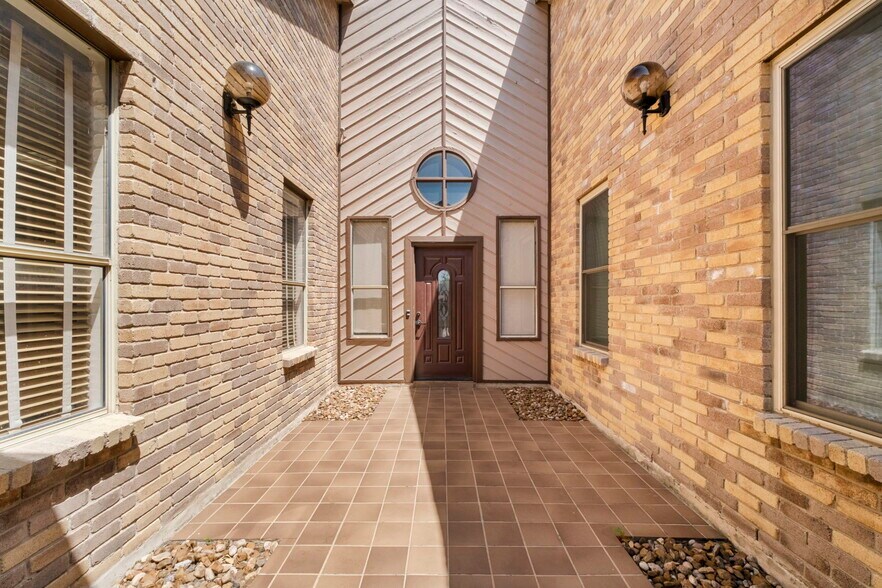 More Photos Of 8627 Cinnamon Creek Dr, San Antonio Medical For Sale