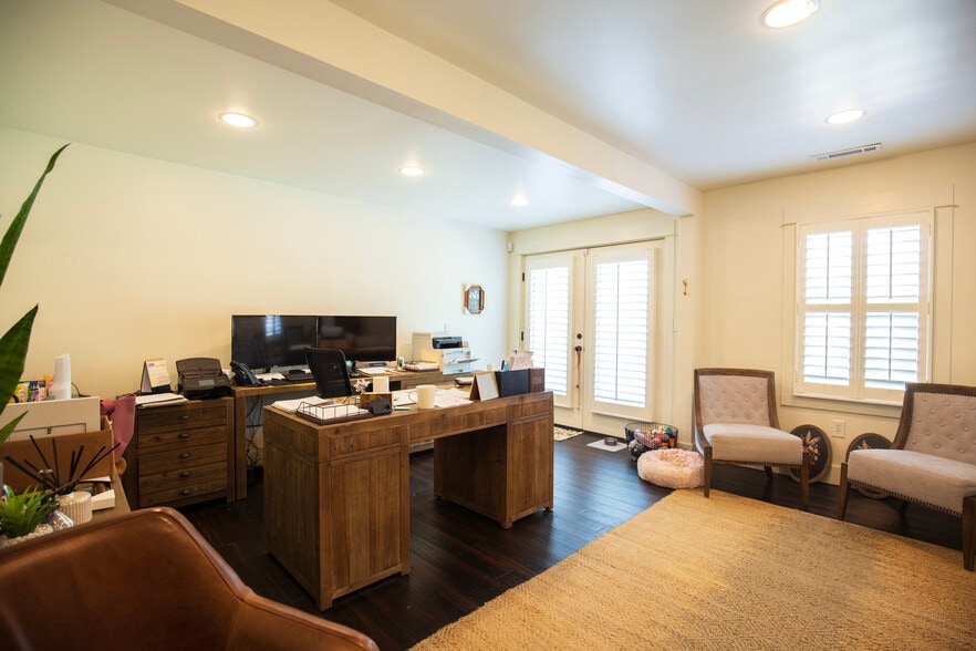 More Photos Of 1945 Patton Chapel Rd, Birmingham Office Residential For Sale