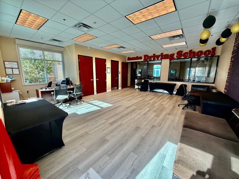 More Photos Of 15255 N 40th St, Phoenix Medical For Sale