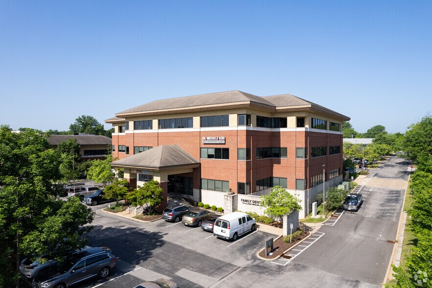 More Photos Of 333 S Kirkwood Rd, Kirkwood Medical For Lease