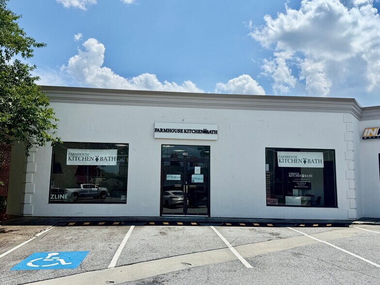 More Photos Of 4338 Paces Ferry Rd SE, Atlanta Storefront Retail Office For Lease