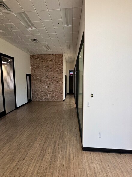 More Photos Of 1710 E Robin Ln, Phoenix Warehouse For Sale