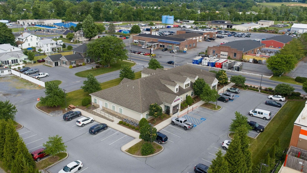 Primary Photo Of 84 Doe Run Rd, Manheim Medical For Lease