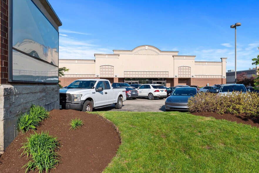 More Photos Of 2300 S Eola Rd, Aurora Health Club For Sale