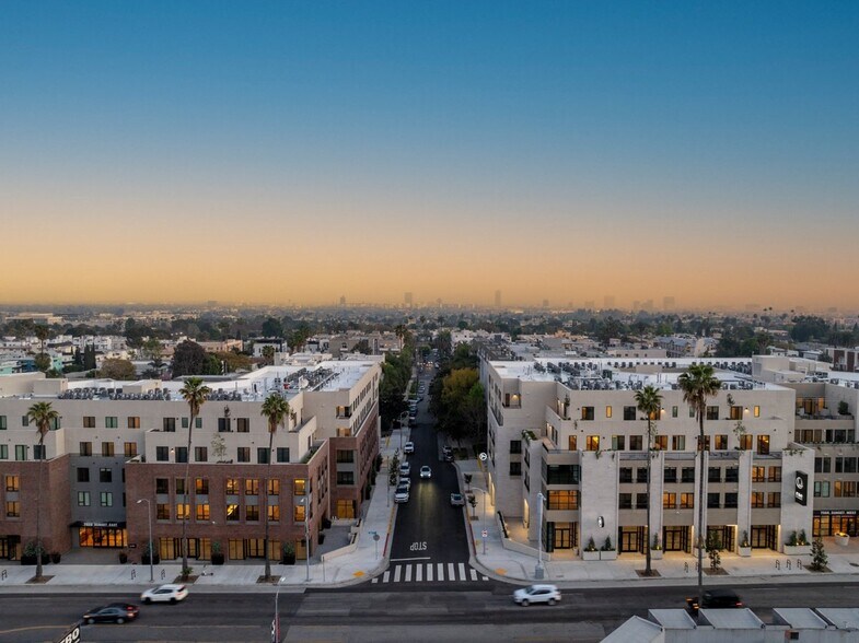 Primary Photo Of 7520-7566 W Sunset Blvd, Los Angeles Apartments For Lease