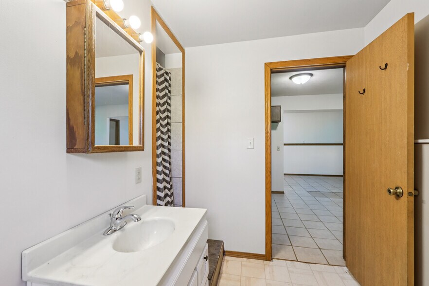 More Photos Of W9231 Bobolink Rd, Reeseville Warehouse For Sale