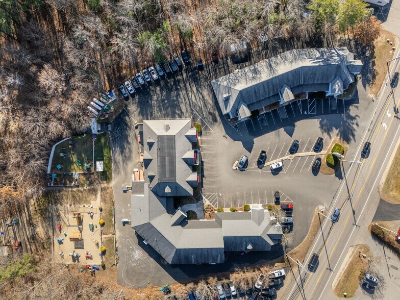 More Photos Of 105 Lafayette Rd, Hampton Falls Freestanding For Sale