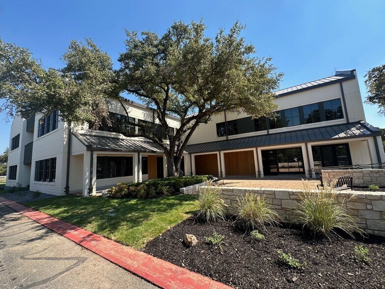 More Photos Of 3811 Bee Caves Rd, Austin Medical For Lease