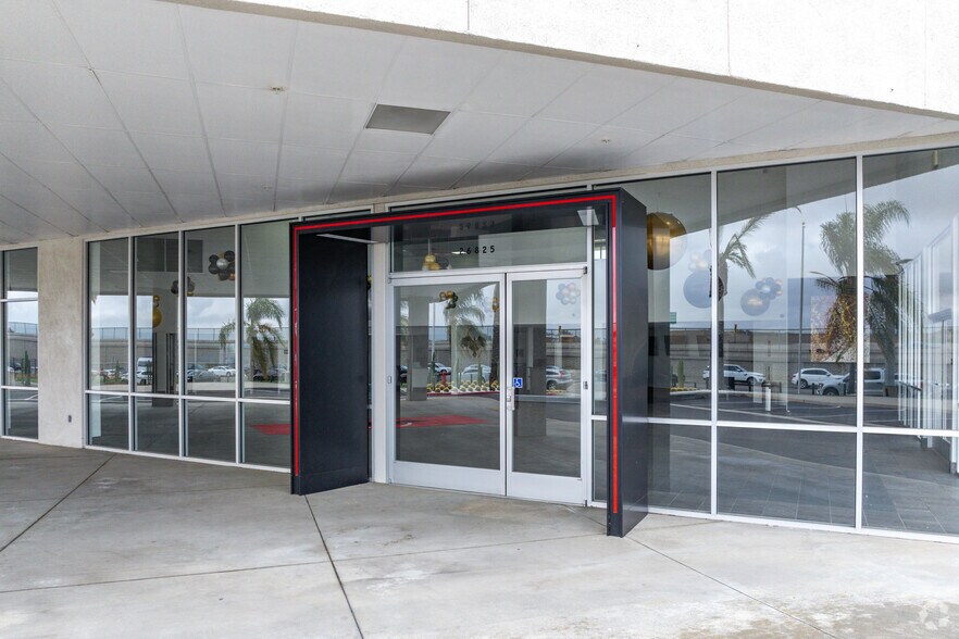 More Photos Of 26825 Auto Mall Pky, Murrieta Auto Dealership For Sale