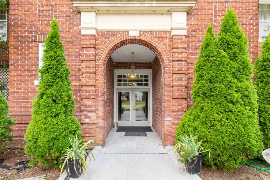 More Photos Of 119 College St, Chester Office Residential For Lease