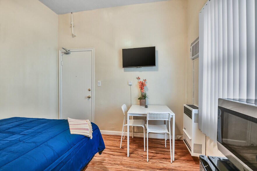 More Photos Of 721-729 S Alvarado St, Los Angeles Apartments For Lease