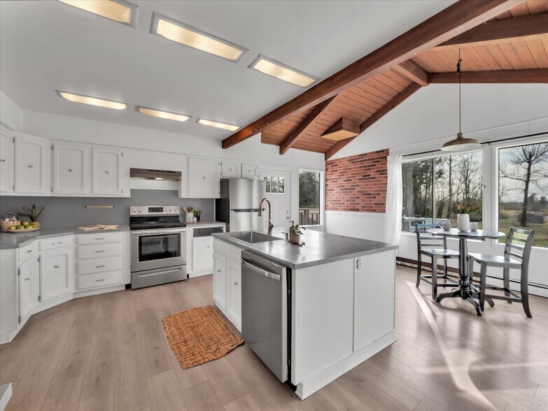 More Photos Of 5041 Guide Meridian, Bellingham Specialty For Sale