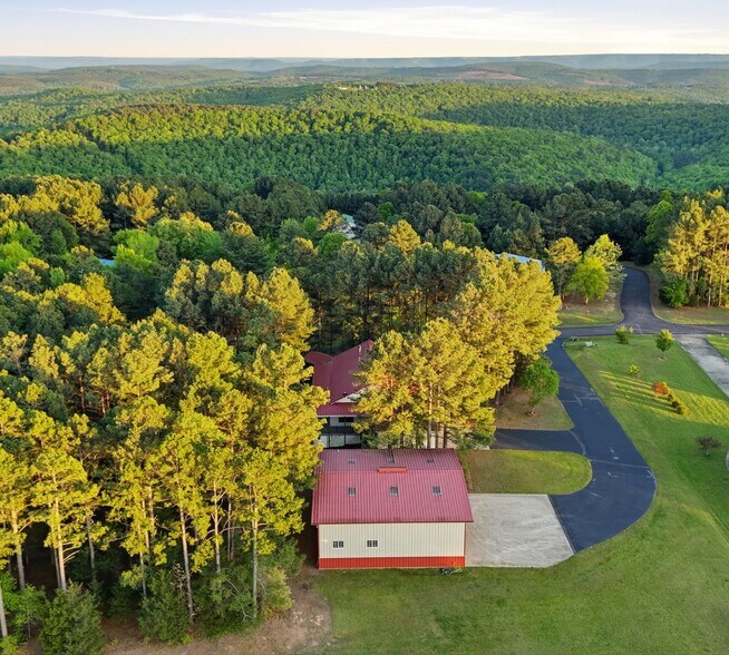 More Photos Of 267 Stinson Dr, Clinton Specialty For Sale