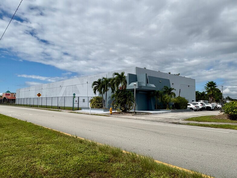 More Photos Of 4401 Nw 167th St, Miami Gardens Warehouse For Sale