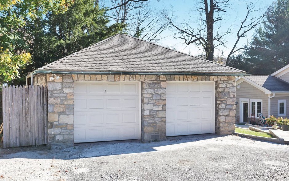 More Photos Of 2-4 Hardscrabble Rd, North Salem Office Residential For Sale